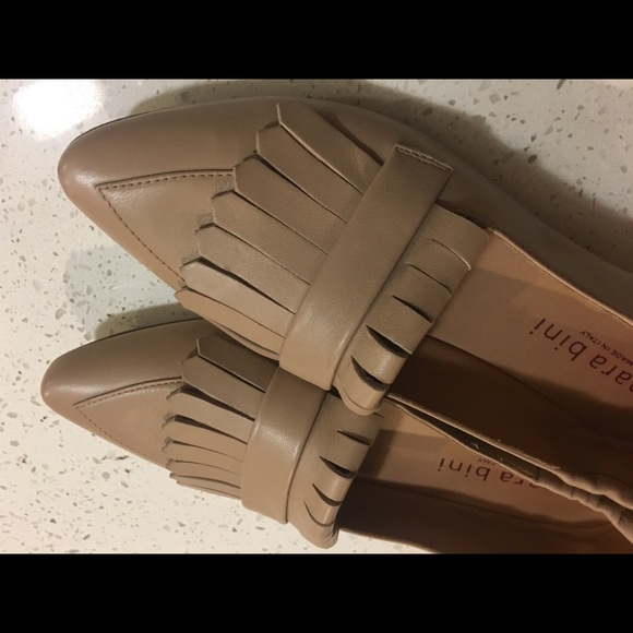 Mara Bini Sand Kiltie Flat - Picture 5 of 7